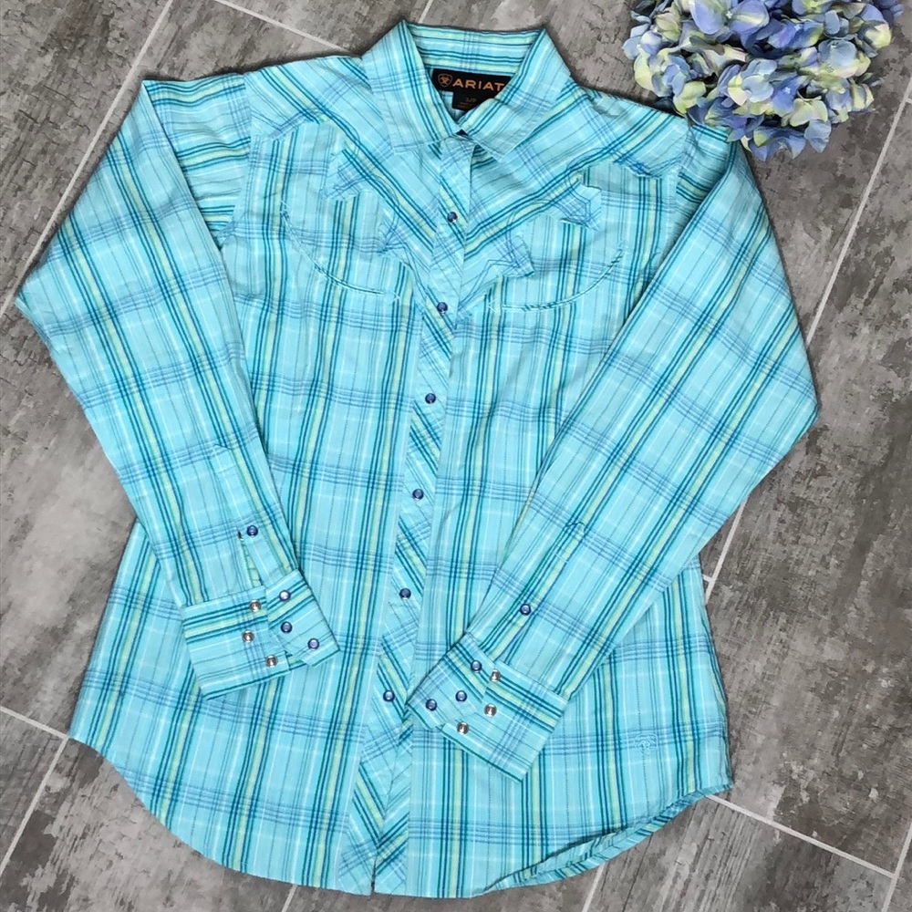 ARIAT Button Down Blue Striped Long Sleeve…